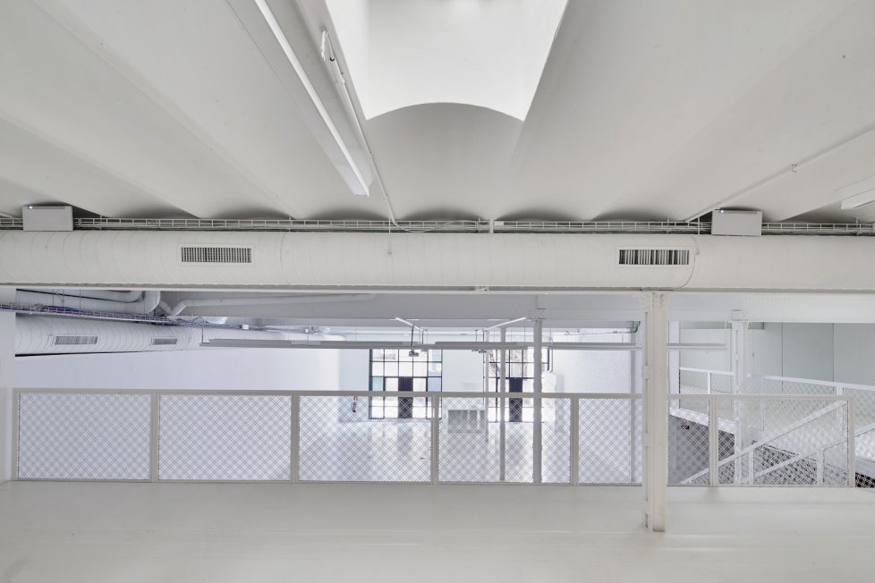 Bright White Venue11 Bright White Venue11