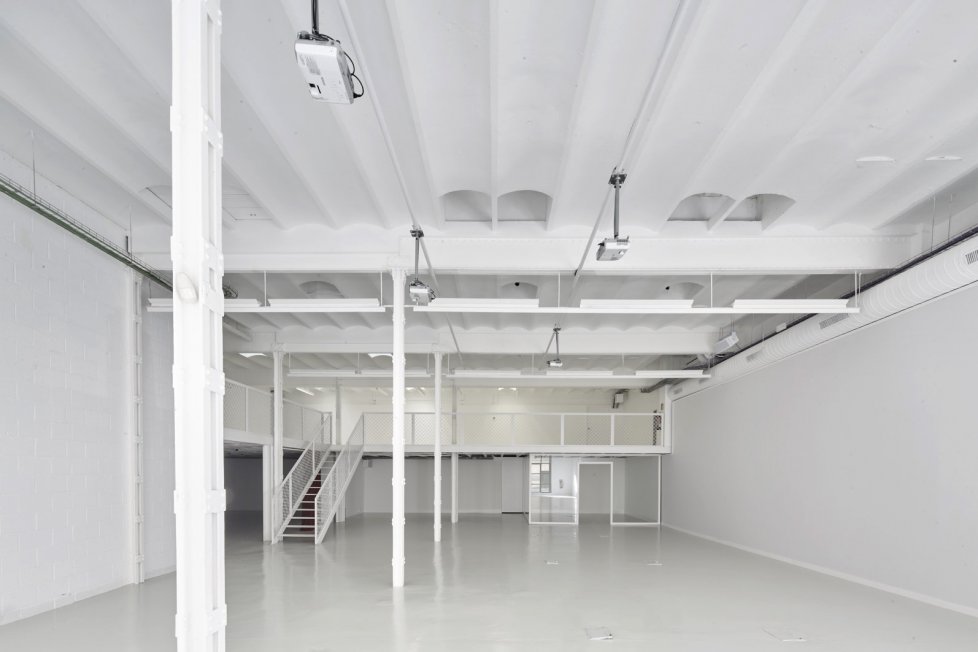 Bright White Venue6 Bright White Venue6