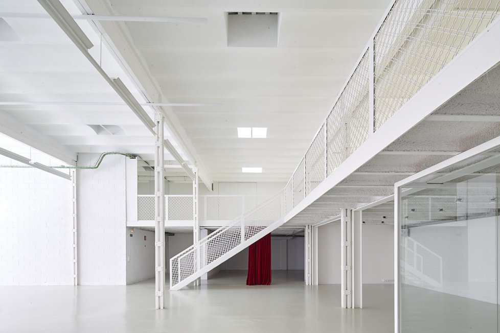 Bright White Venue7 Bright White Venue7
