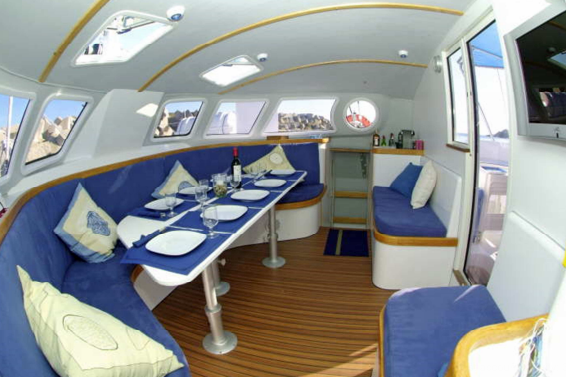 Luxurious Catamaran16 Luxurious Catamaran16
