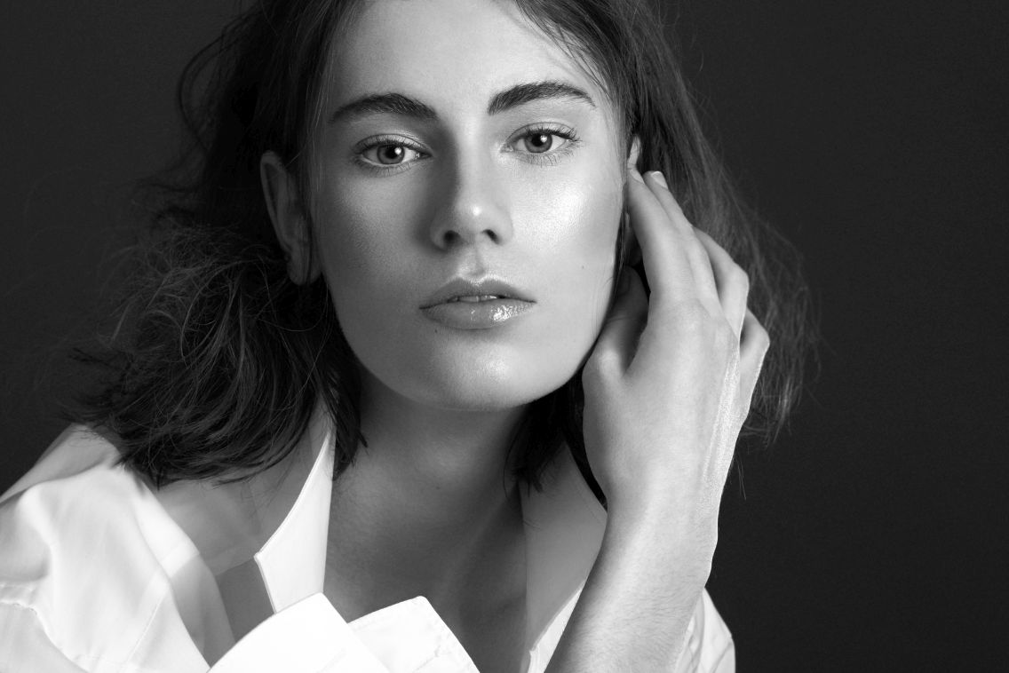 klein_meral-sumengen-model-monikabrodybookings-fotograf-sven-barucha1